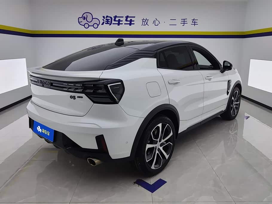 Lynk & Co 05