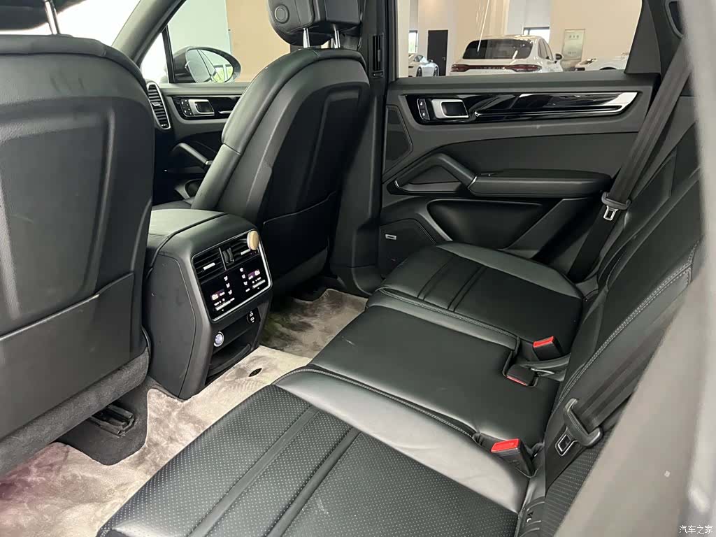 Porsche Cayenne, 2022 14