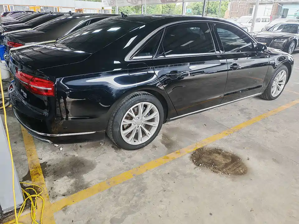 Audi A8