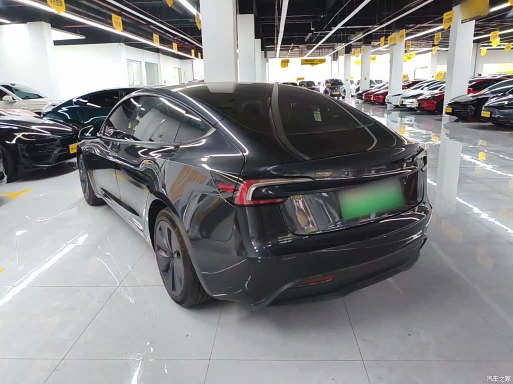 Tesla Model 3, 2024 23