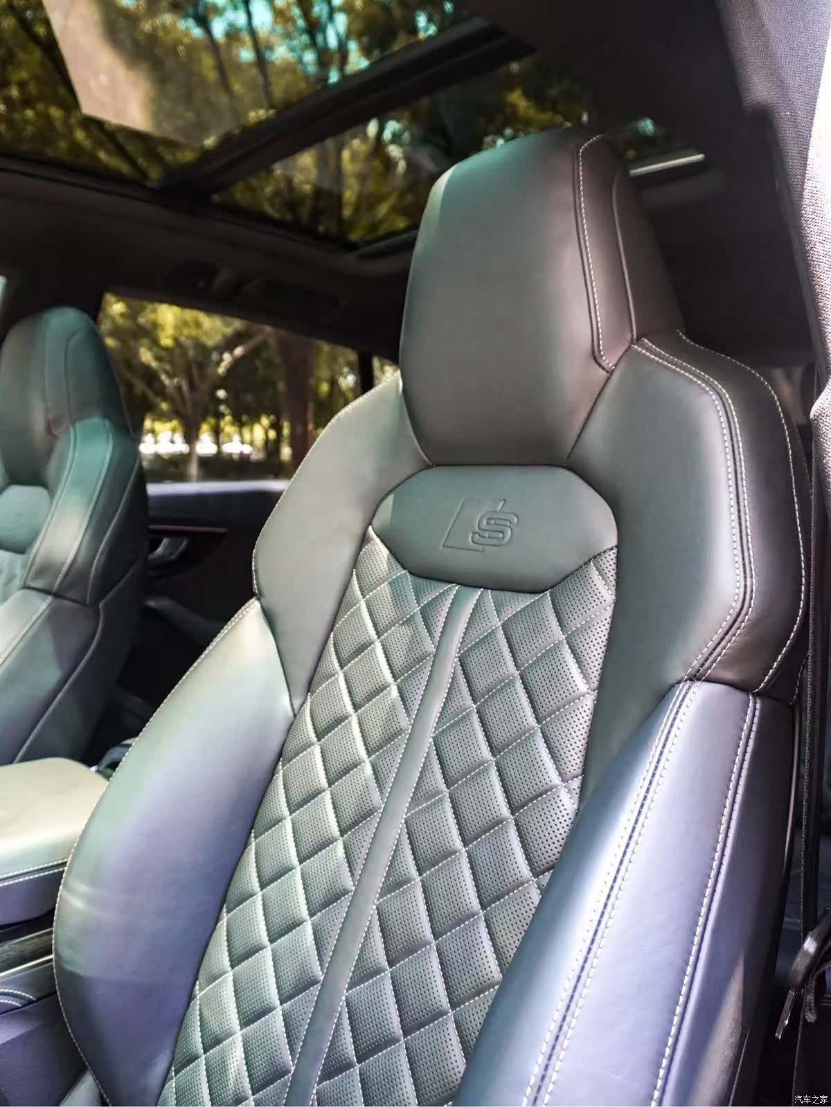 Audi Q8, 2021 14