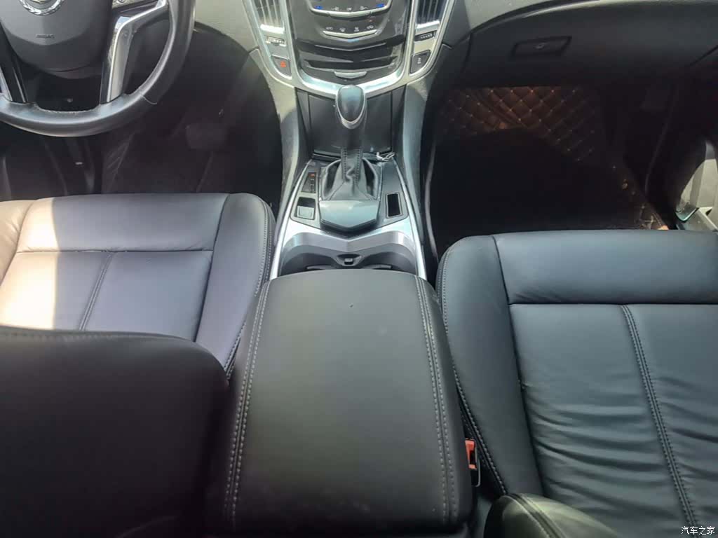Cadillac SRX, 2015 14