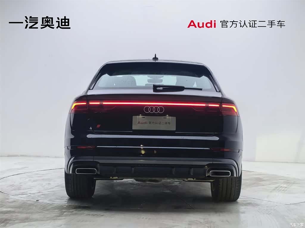 Audi Q8, 2025 4