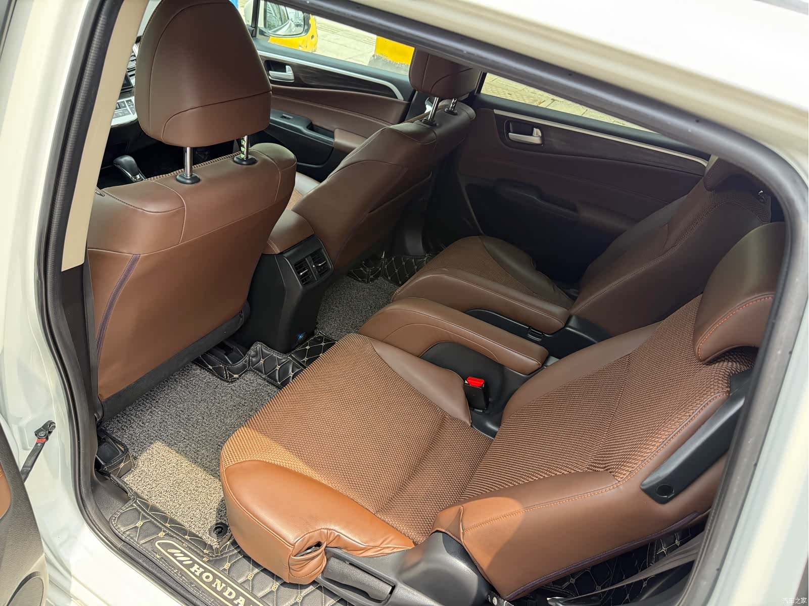 Honda Jade, 2018 13