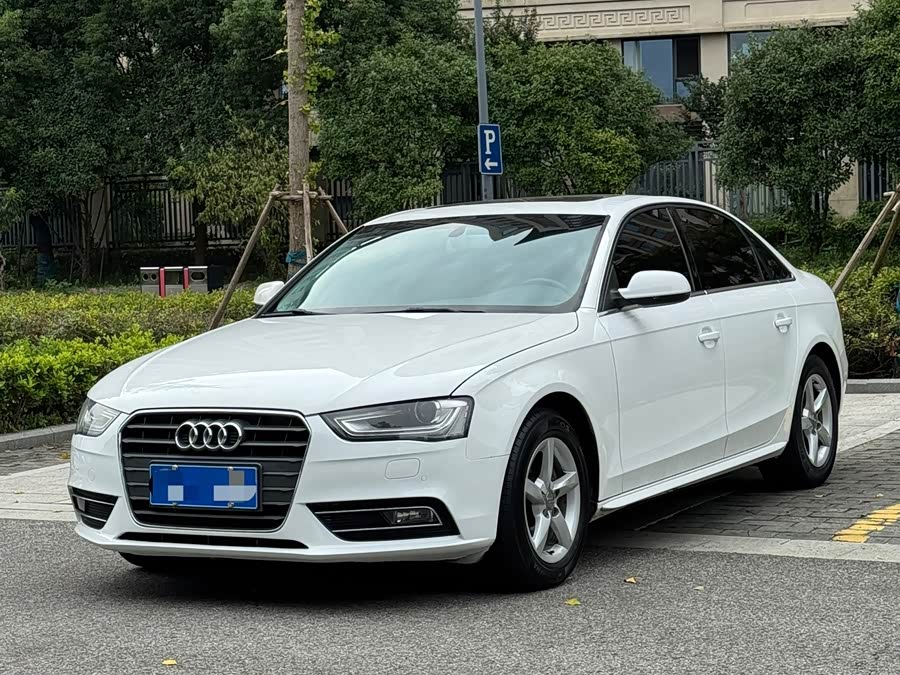 Audi A4L 2014, фото 1