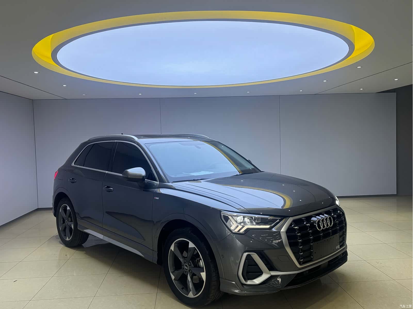 Audi Q3, 2022 3