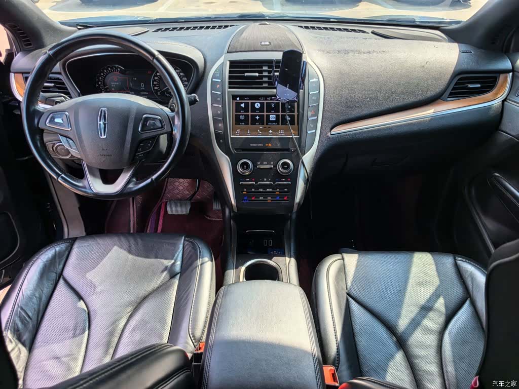 Lincoln MKC, 2018 10