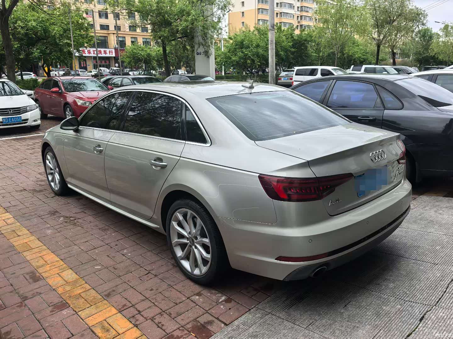 Audi A4L, 2018 6