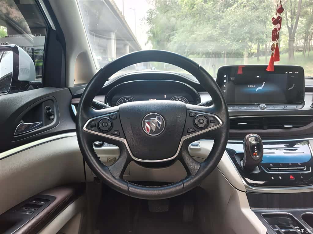 Buick GL8, 2021 9