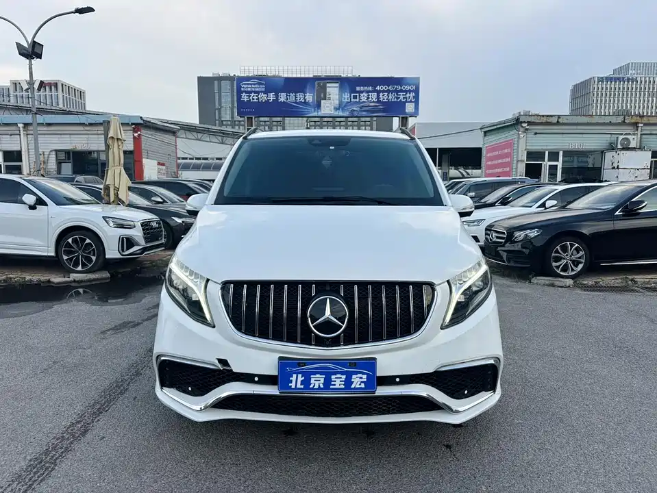 Mercedes-Benz V-class