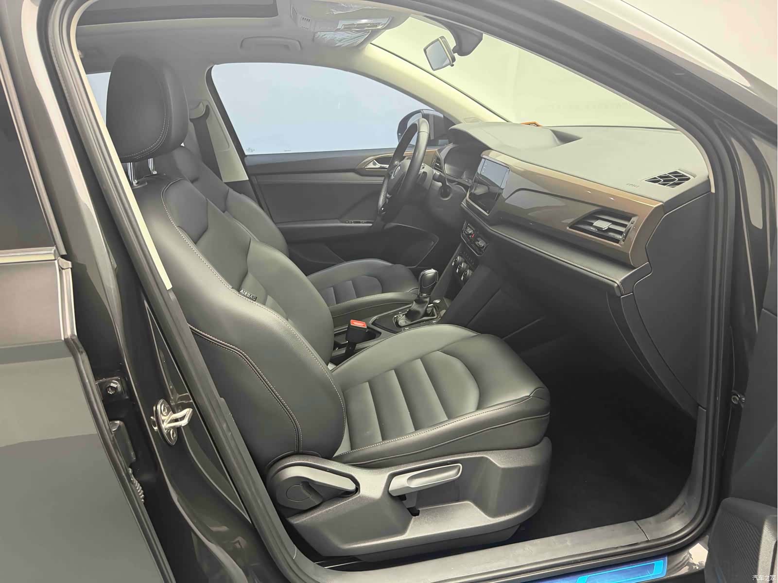 Volkswagen Tharu, 2020 все фото