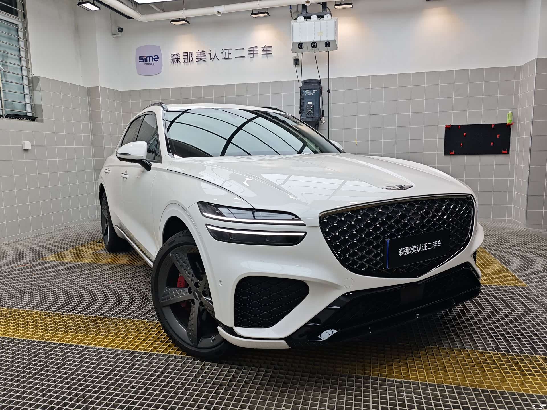 Genesis GV70, 2024 3