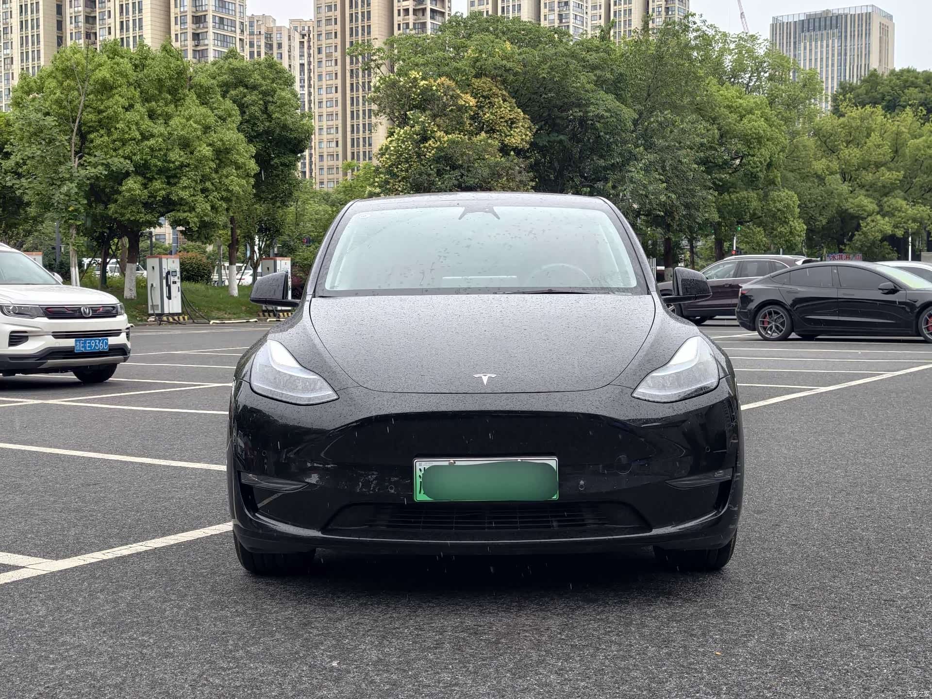 Tesla Model Y, 2023 2