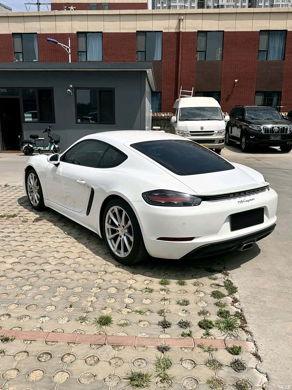 Porsche Cayman, 2021 9