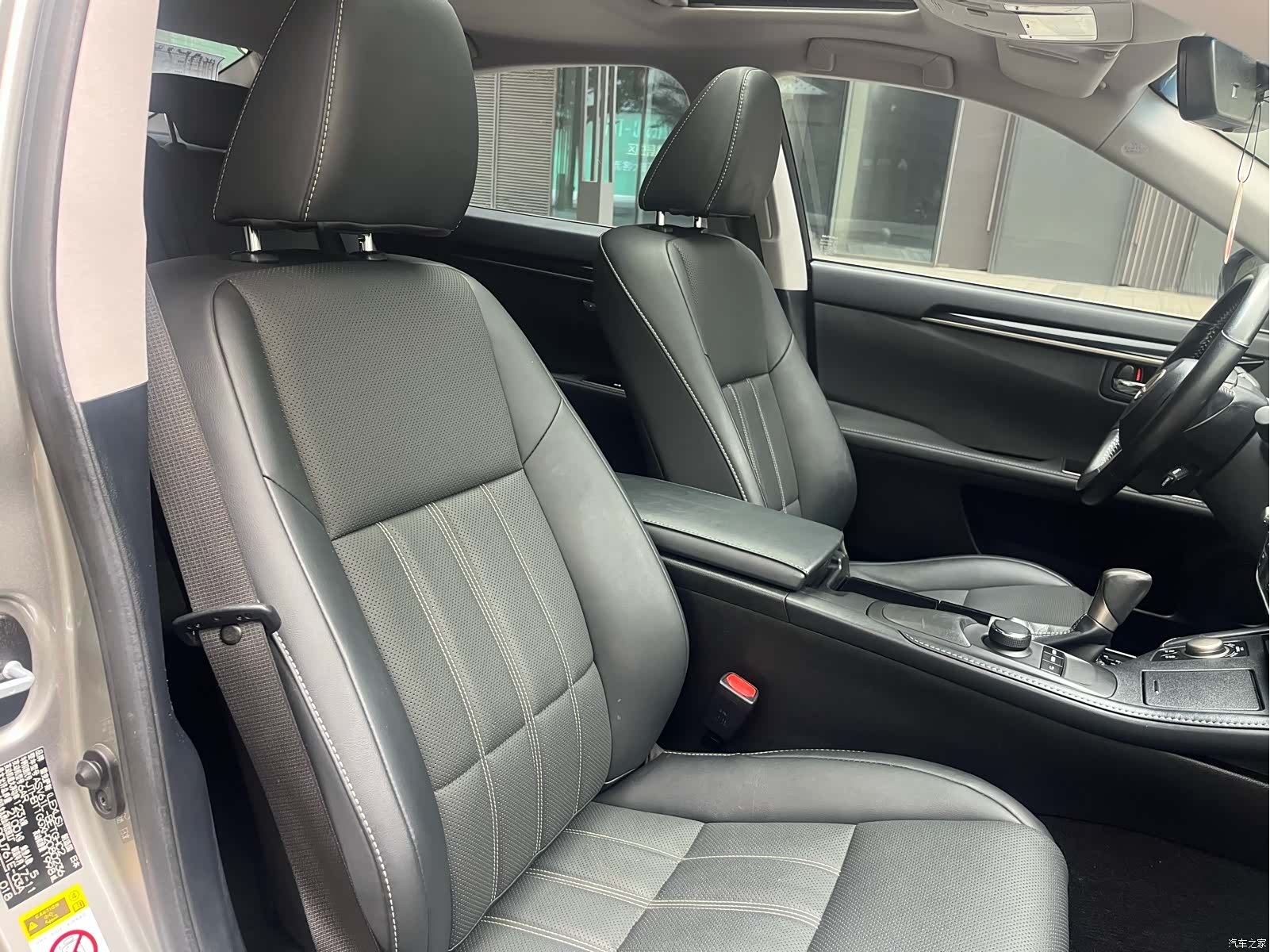 Lexus ES, 2018 22