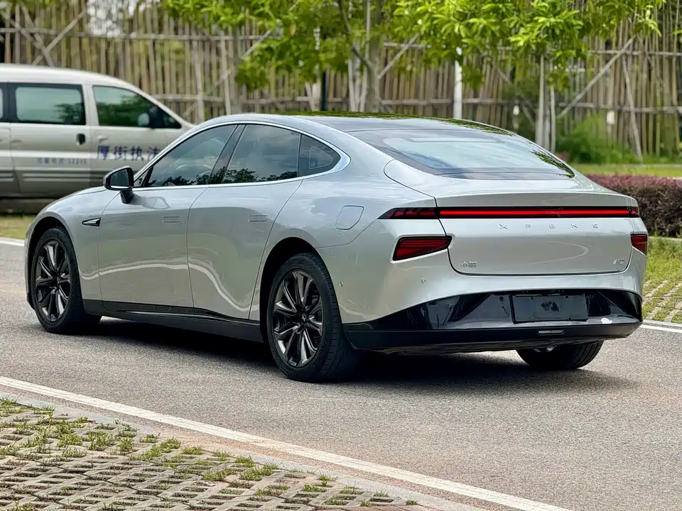 XPENG P7