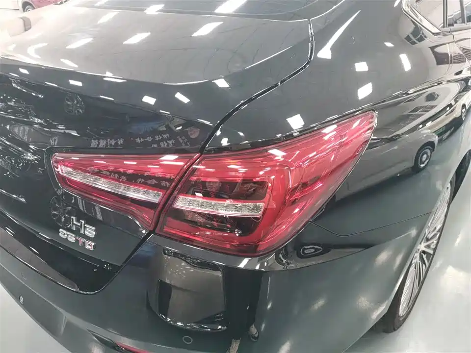 Hongqi H5