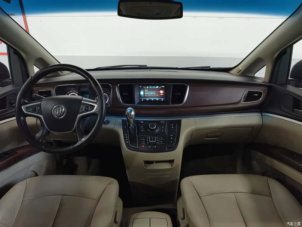 Buick GL8, 2018 все фото