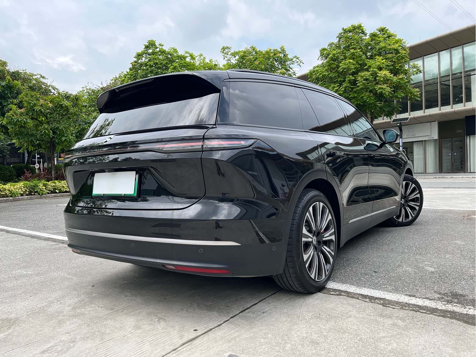 NIO ES8, 2023 6