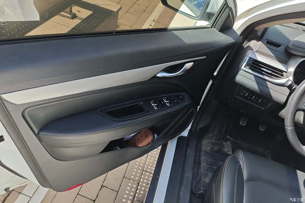 Geely S1, 2017 7