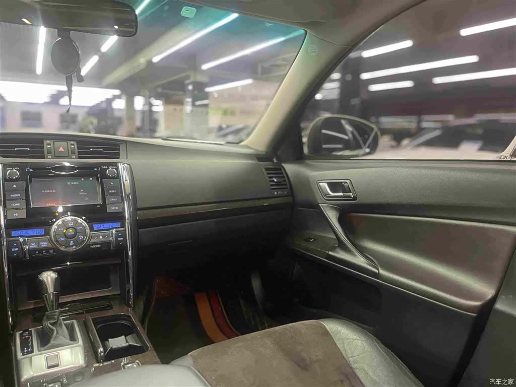 Toyota 2.5V, 2018 13