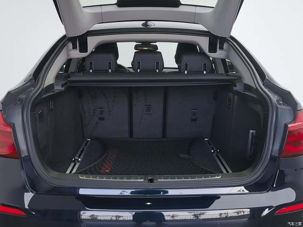 BMW 3 Series, 2019 16