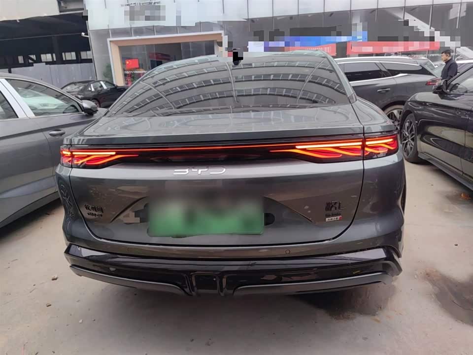BYD Han L