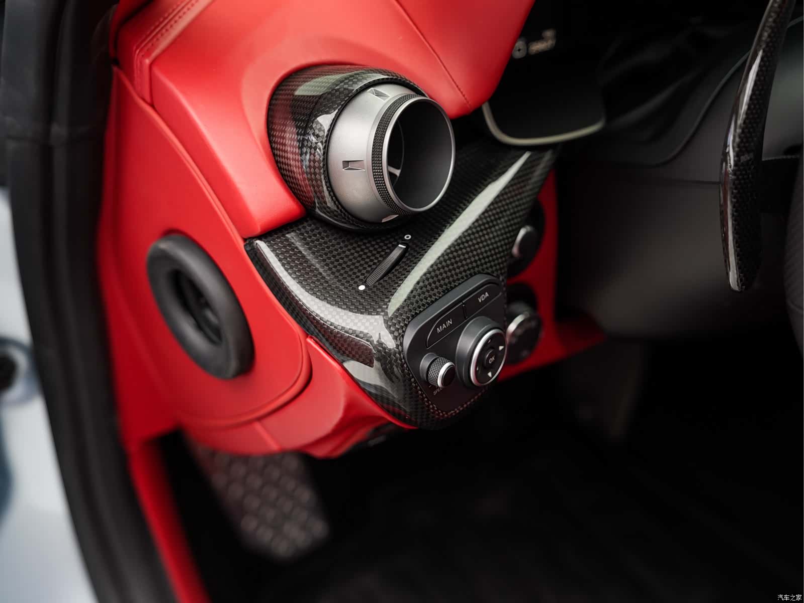 Ferrari F12ber, 2014 14