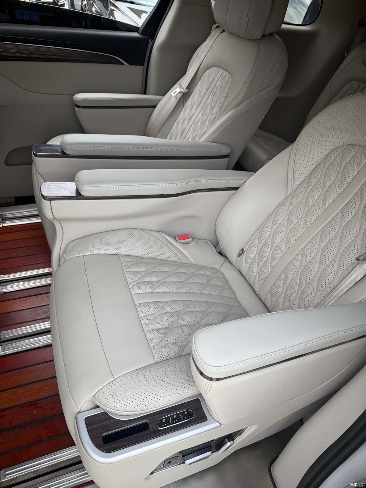 Buick GL8, 2019 все фото