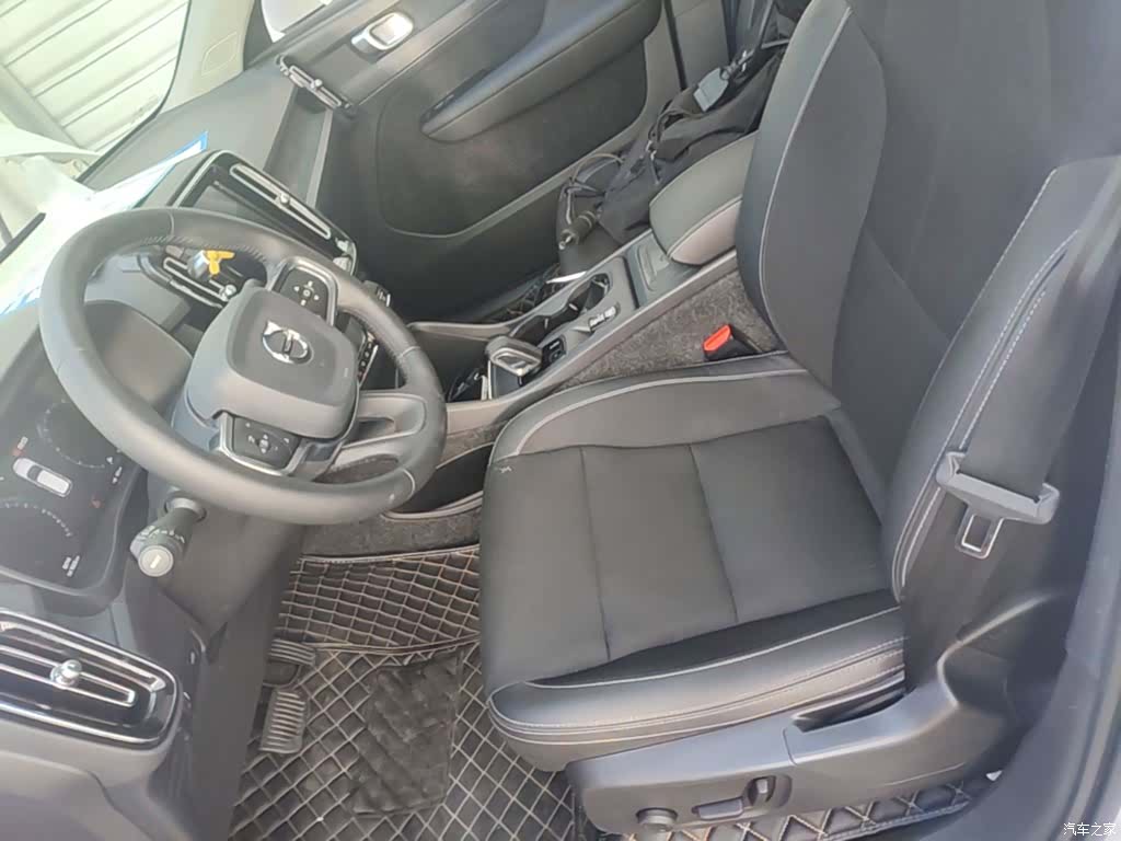 Volvo XC40, 2020 15