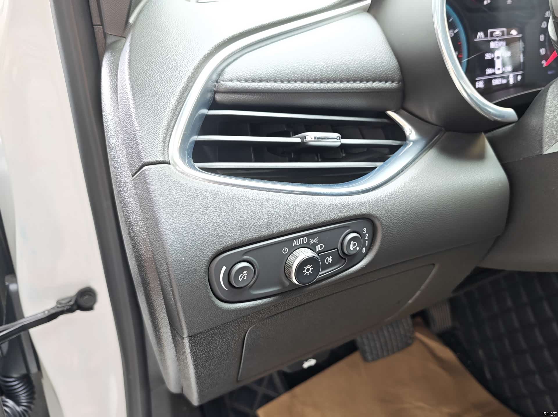 Chevrolet XL, 2020 12