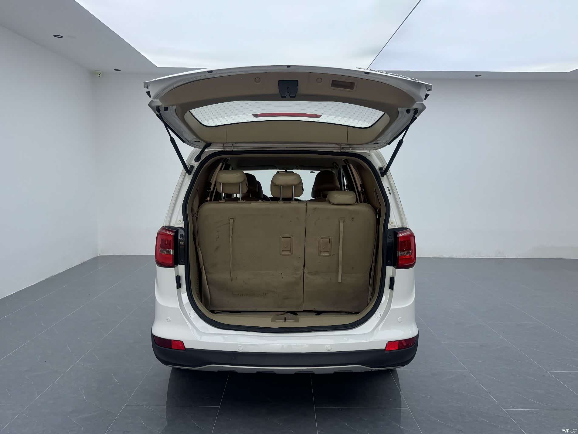 Wuling 730, 2018 10
