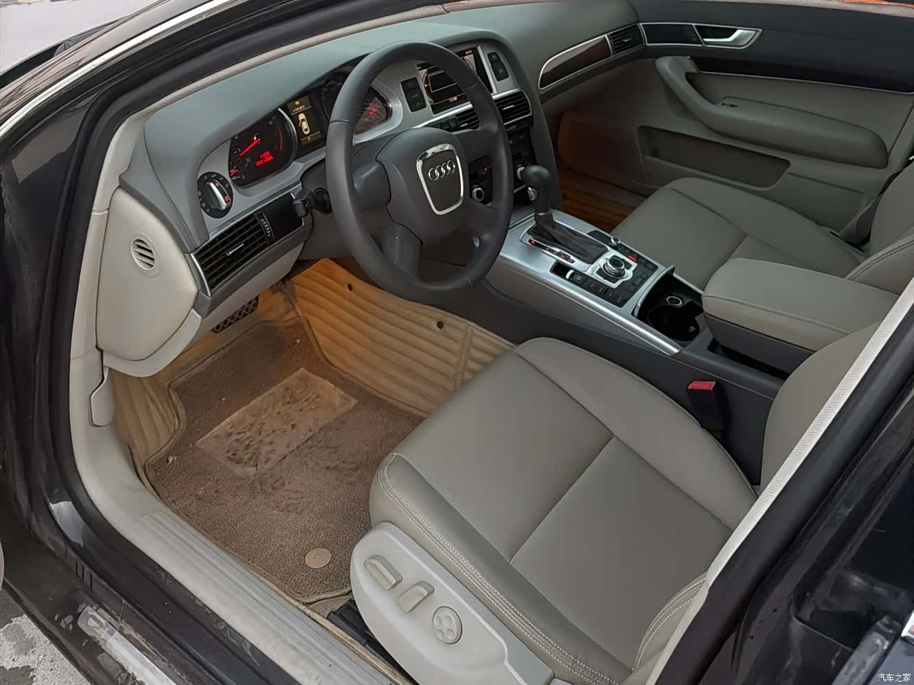 Audi A6L, 2012 6