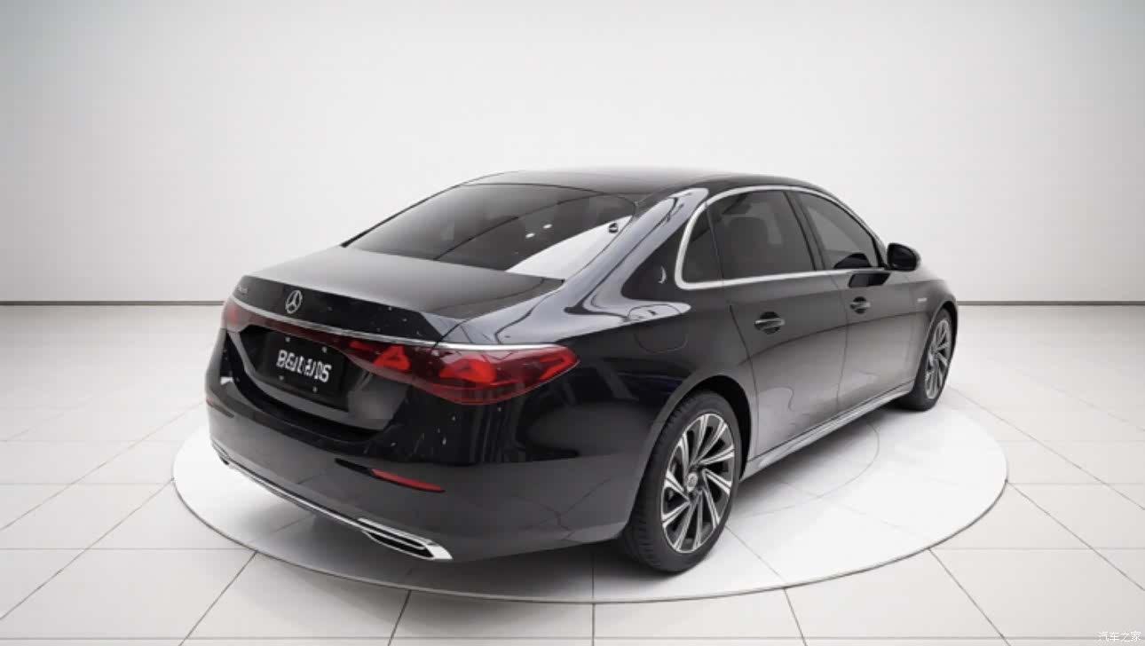 Mercedes-Benz E-Class, 2025 4