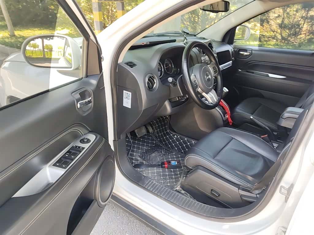 Jeep Compass, 2015 16