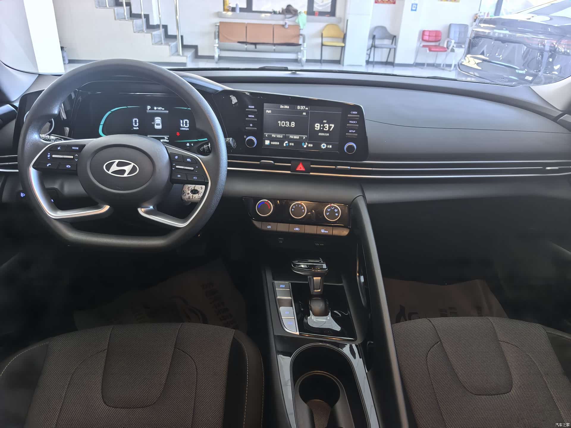 Hyundai Elantra, 2025 все фото
