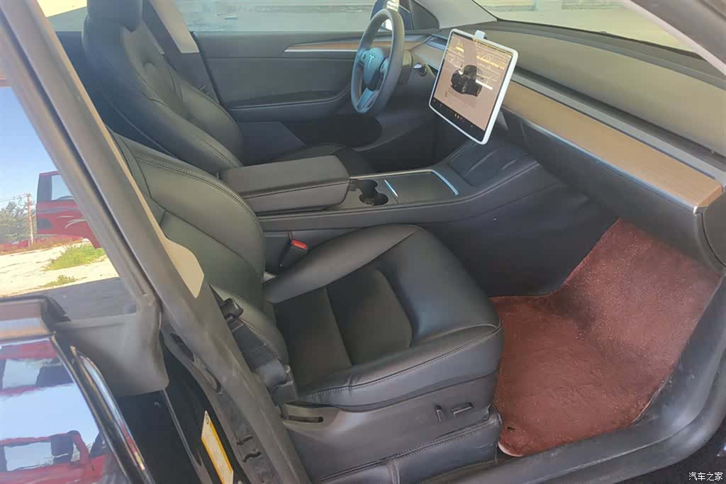 Tesla Model Y, 2023 8