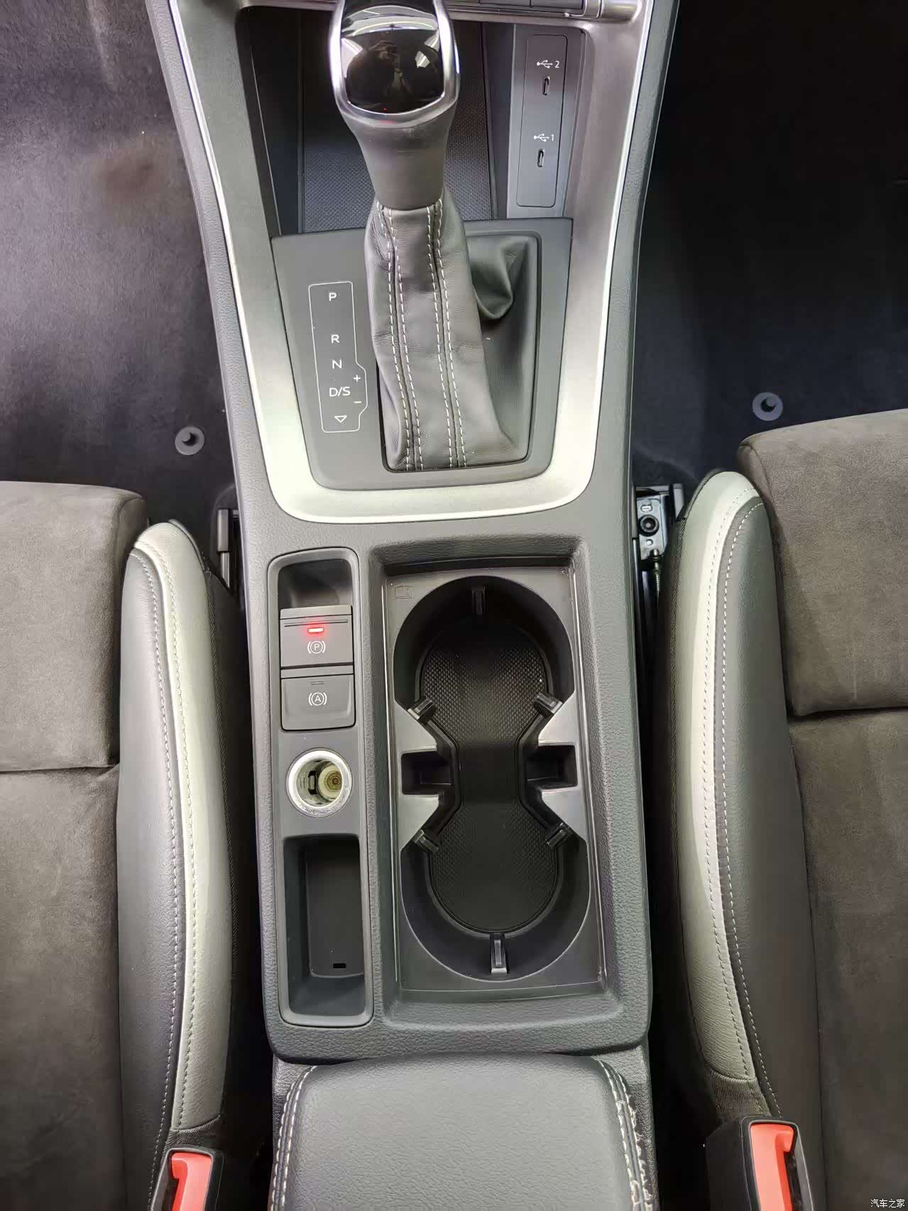 Audi Q3, 2022 10