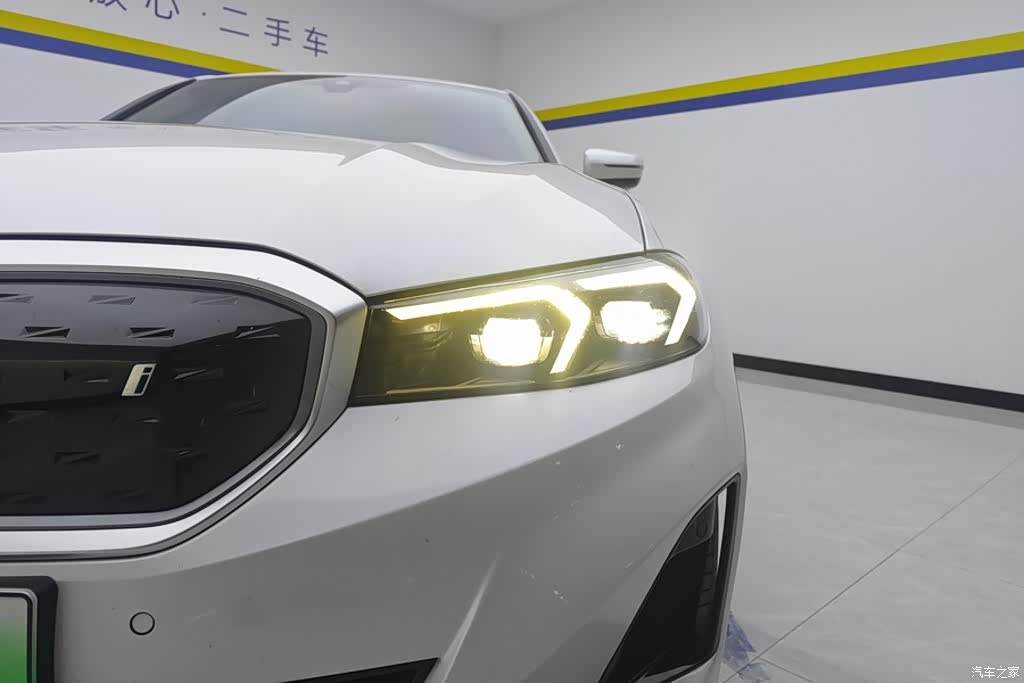 BMW i3, 2023 все фото
