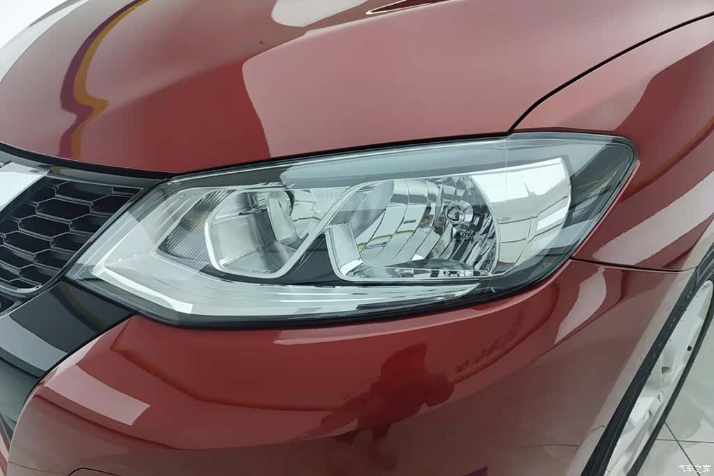 Nissan Tiida, 2024 все фото