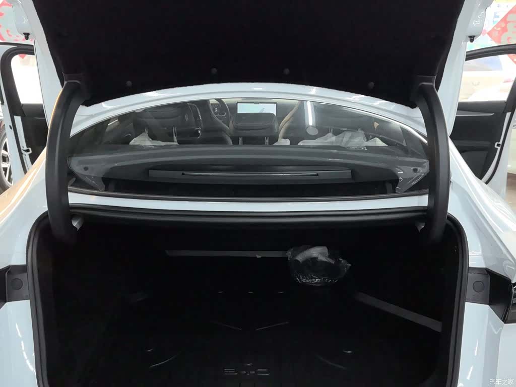 BYD Seal, 2025 17