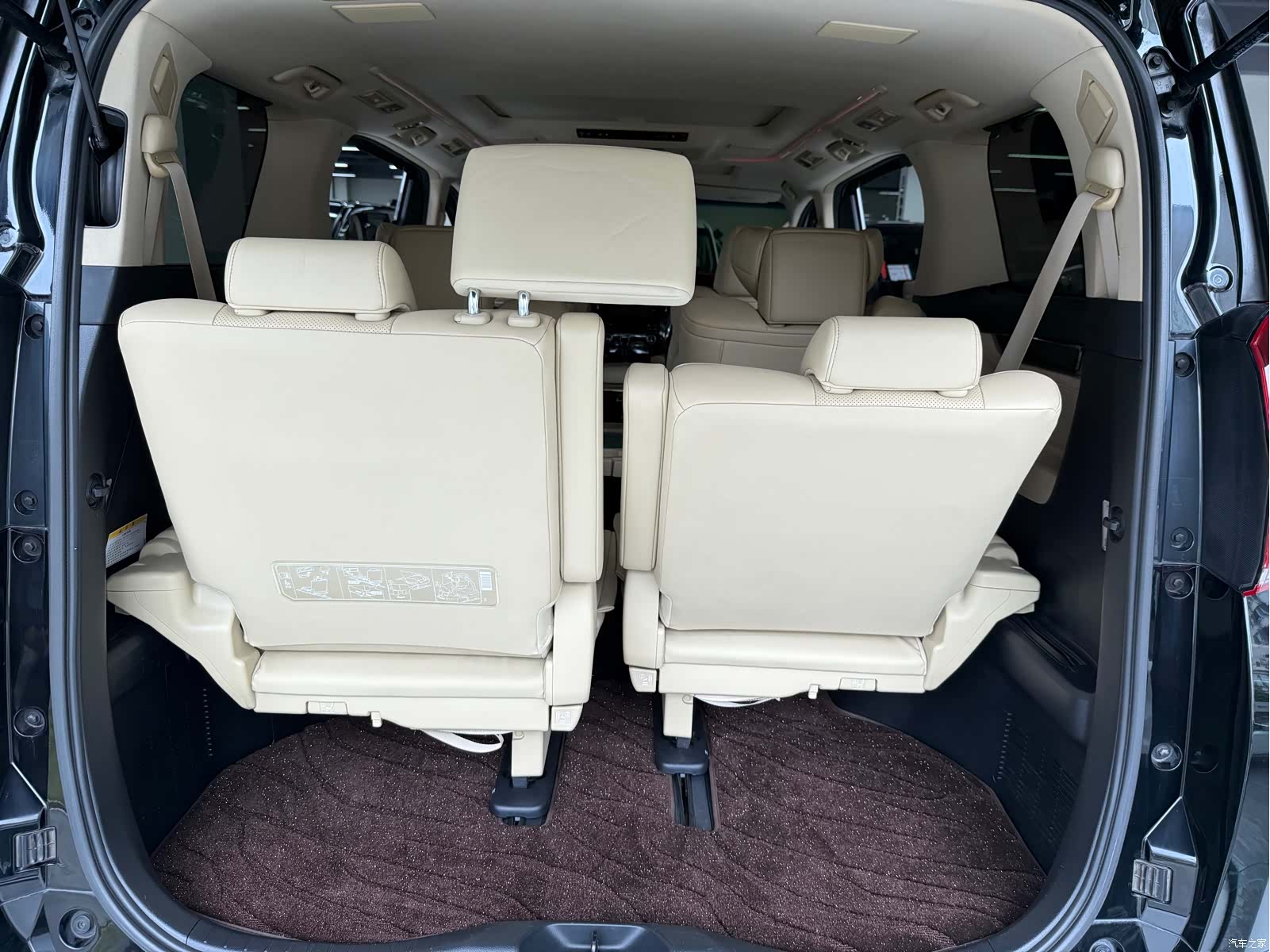 Toyota Alphard, 2018 6