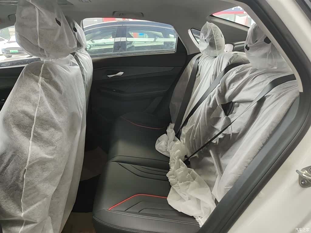 Geely Binray, 2026 17