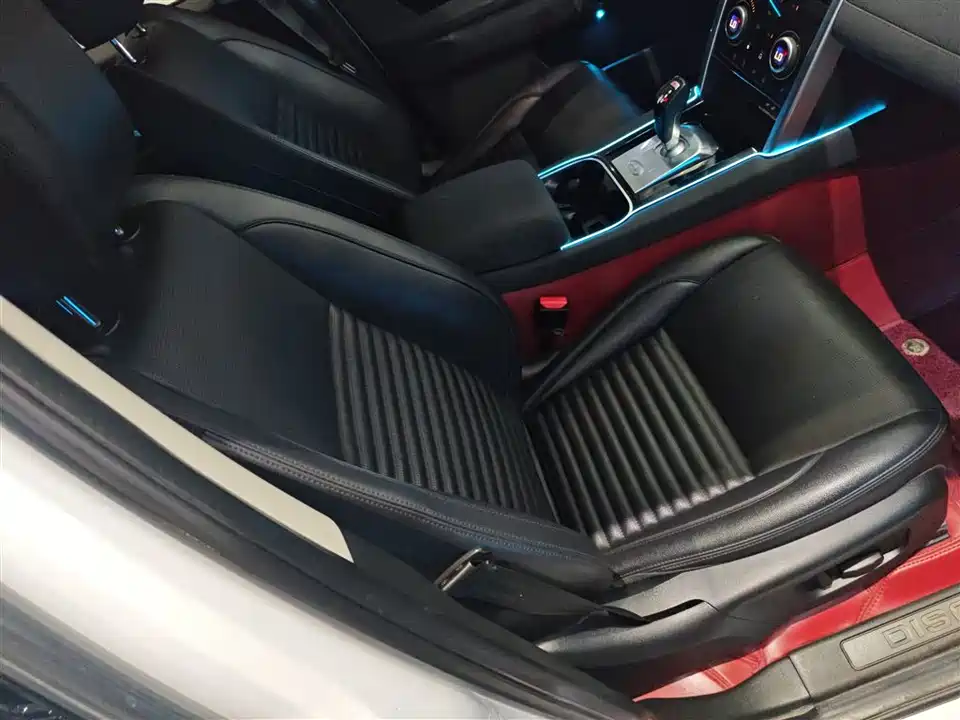 Land Rover Discover sports