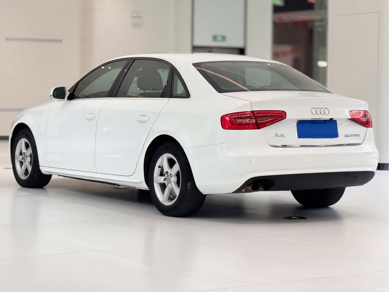 Audi A4L, 2013 7