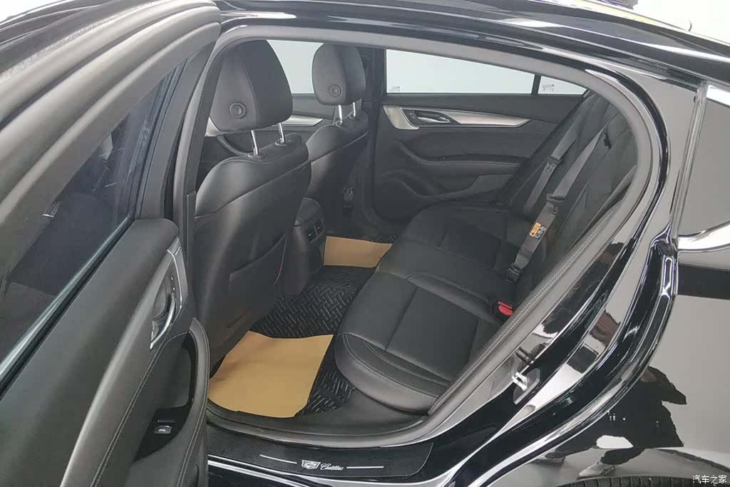Cadillac CT5, 2022 11