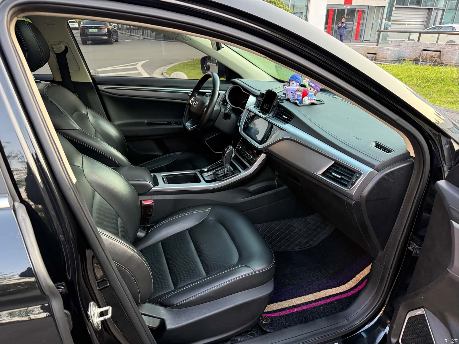 Geely Emgrand, 2019 17