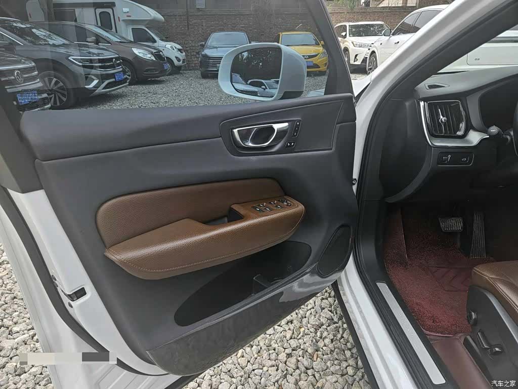 Volvo XC60, 2022 8