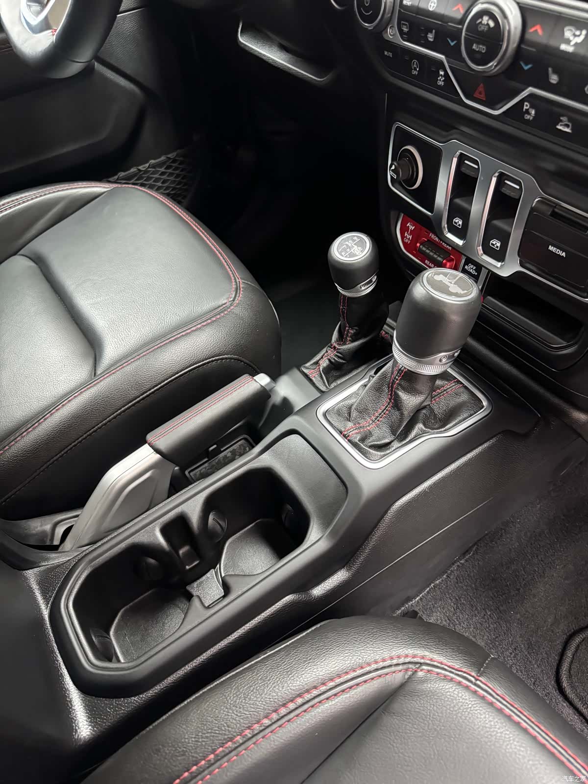 Jeep Wrangler, 2021 17