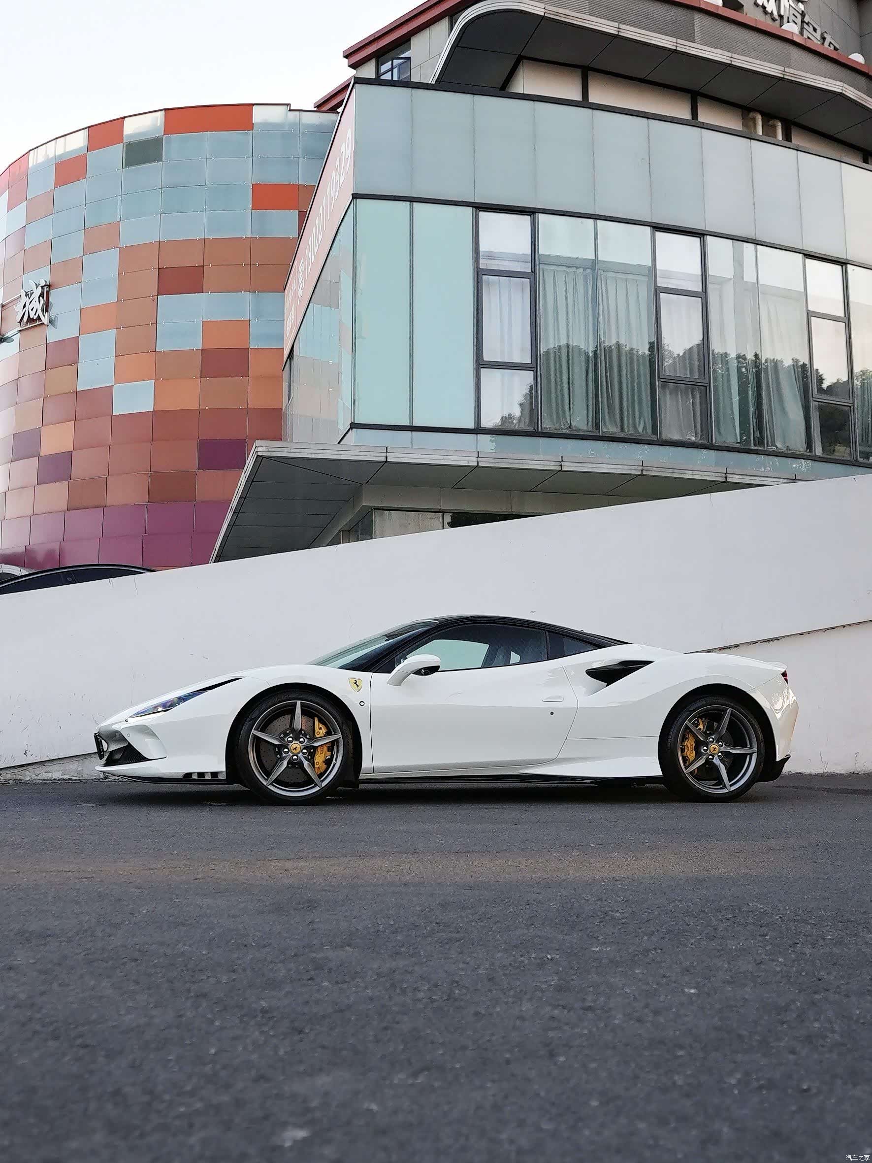 Ferrari F8, 2023 3
